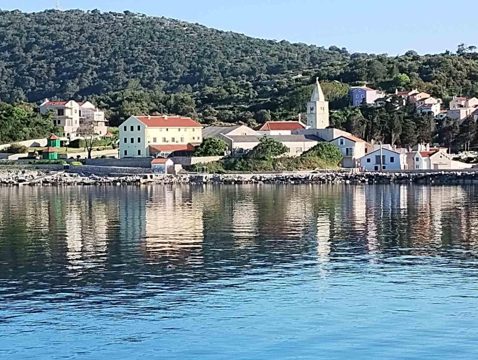 Apartments Suncica Mali Losinj Bagian luar foto