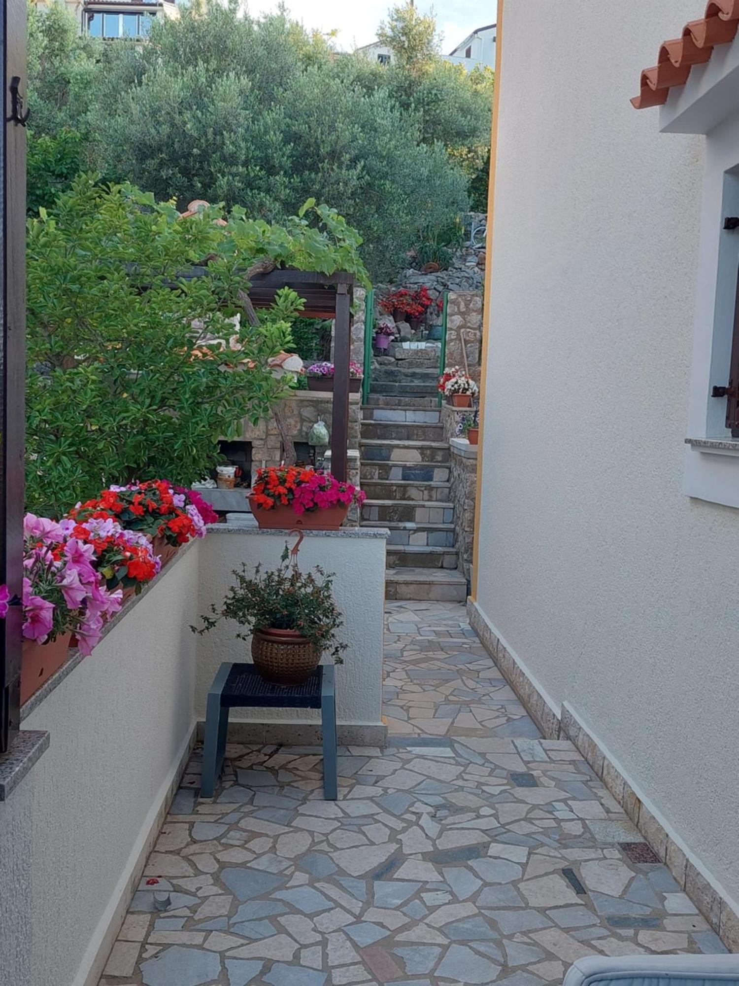 Apartments Suncica Mali Losinj Bagian luar foto