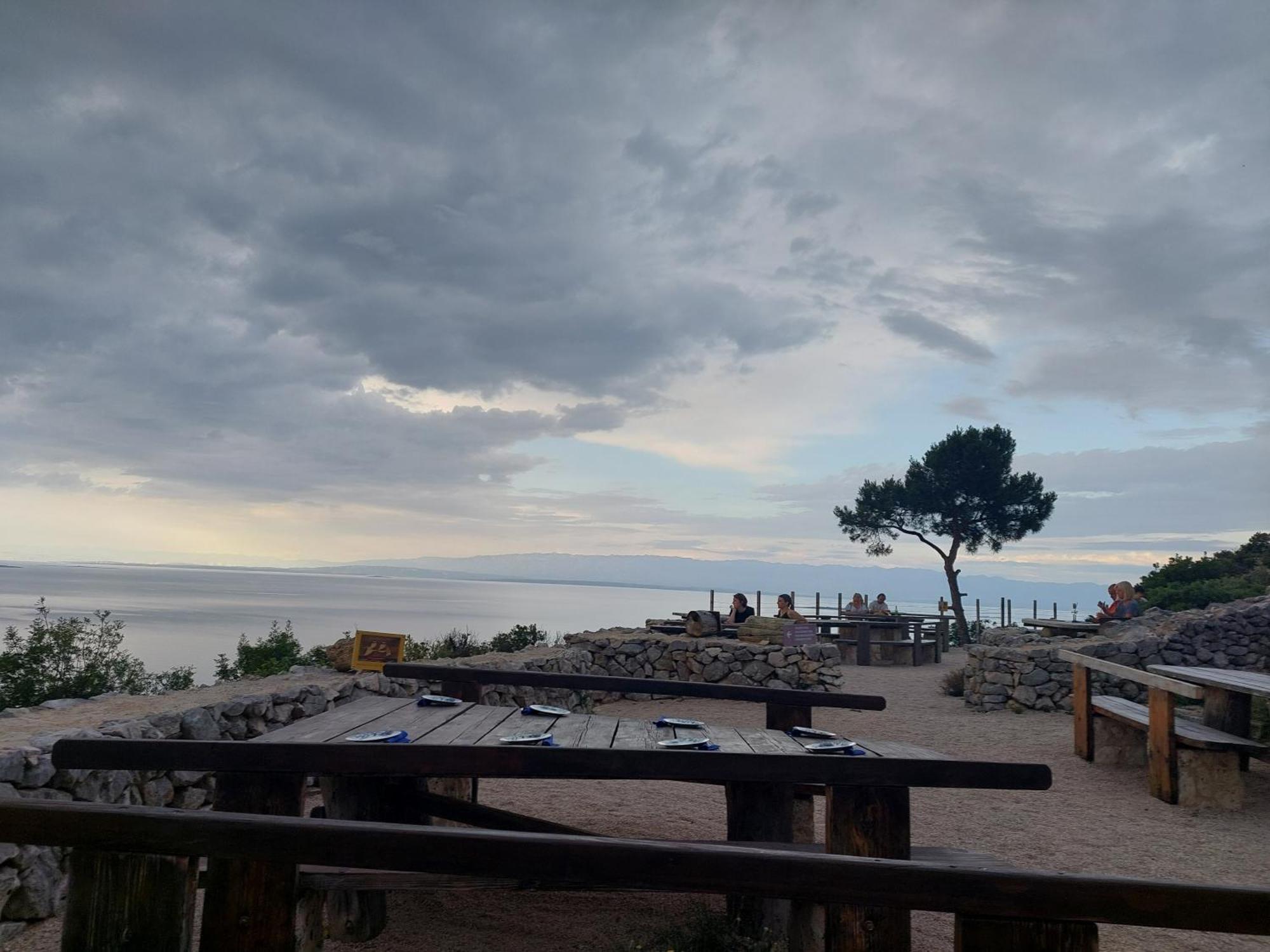 Apartments Suncica Mali Losinj Bagian luar foto